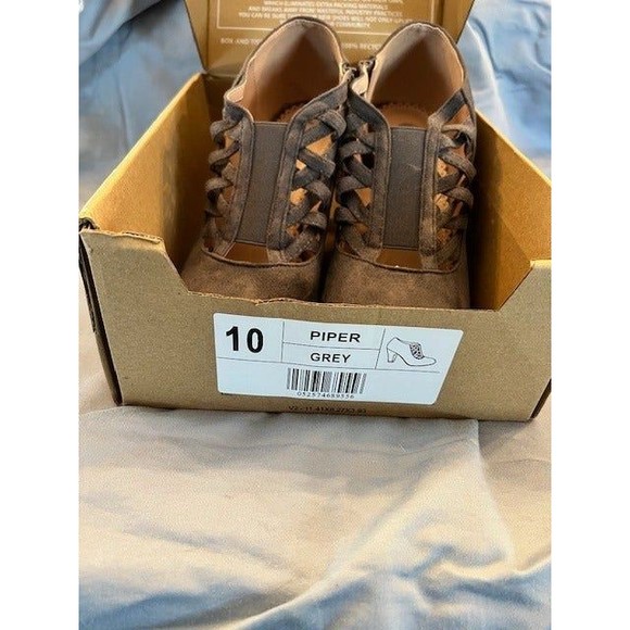 Journee Collection Piper Booties - Picture 9 of 10